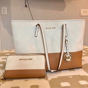 Michael kors purse and wallet